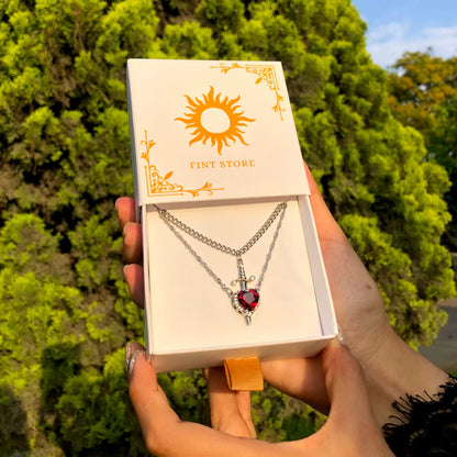 Collar corazón y espada / Envío gratis a todo el Perú